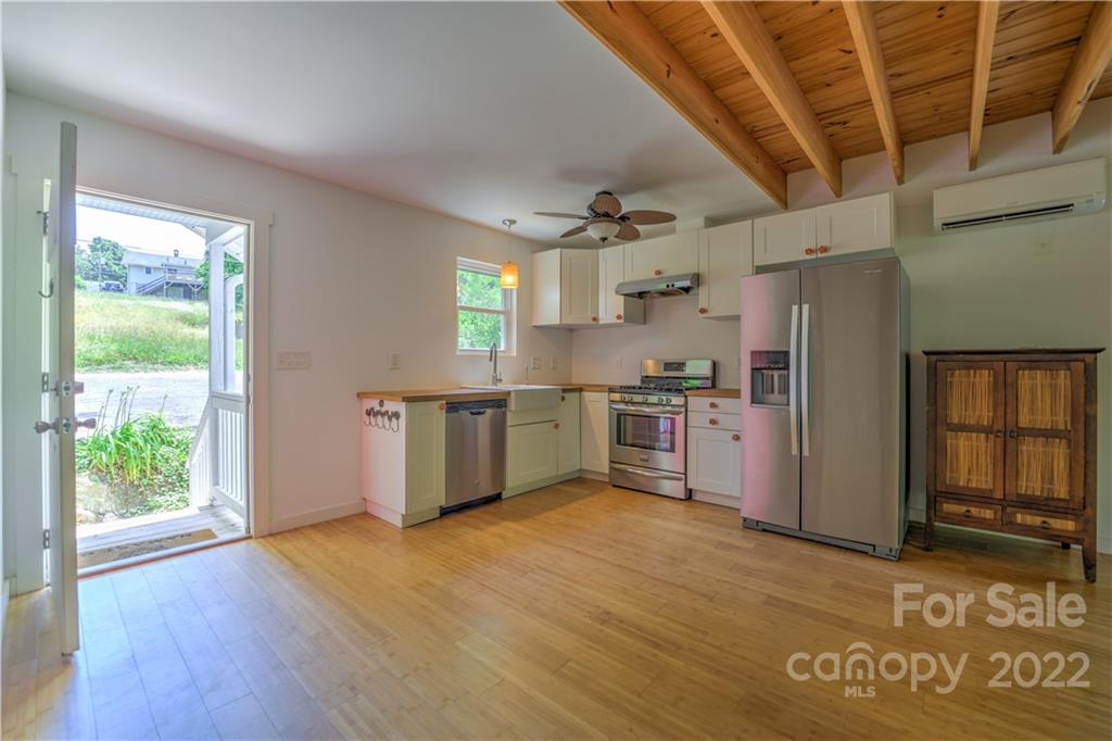 95 Deaver Street Asheville NC 28806
