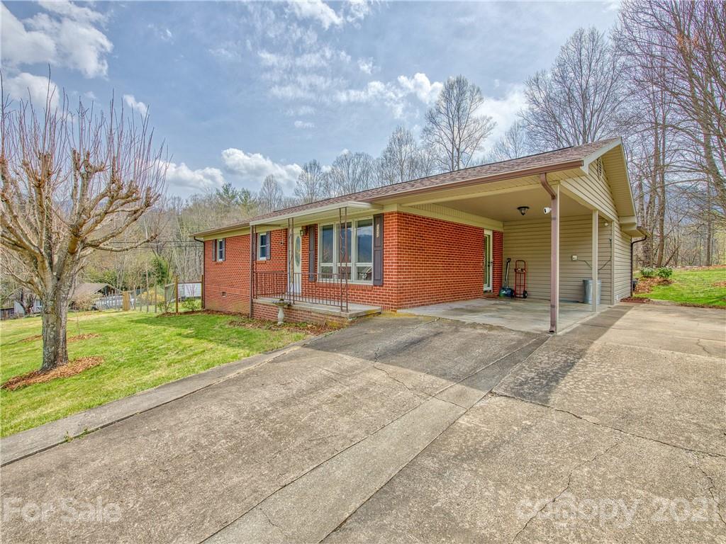 133 Why Worry Boulevard Canton NC 28716
