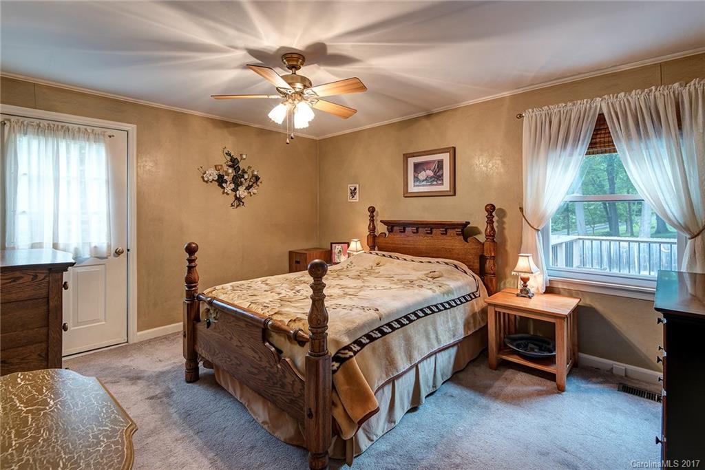 286 Monte Vista Road Candler NC 28715