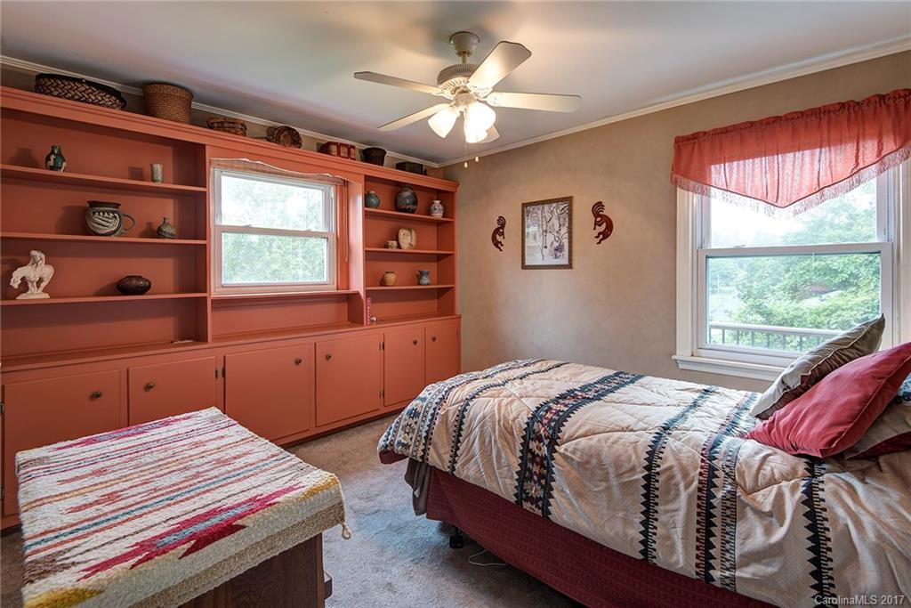 286 Monte Vista Road Candler NC 28715
