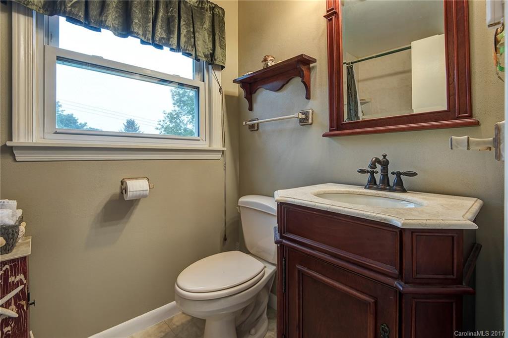 286 Monte Vista Road Candler NC 28715