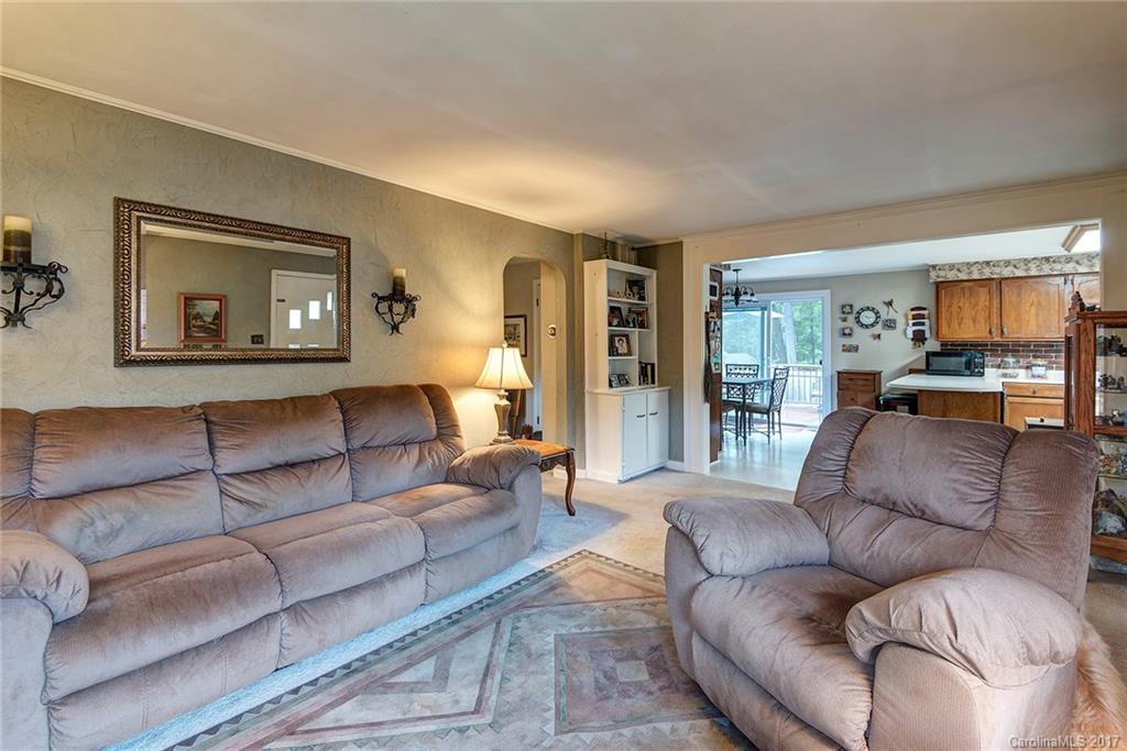 286 Monte Vista Road Candler NC 28715
