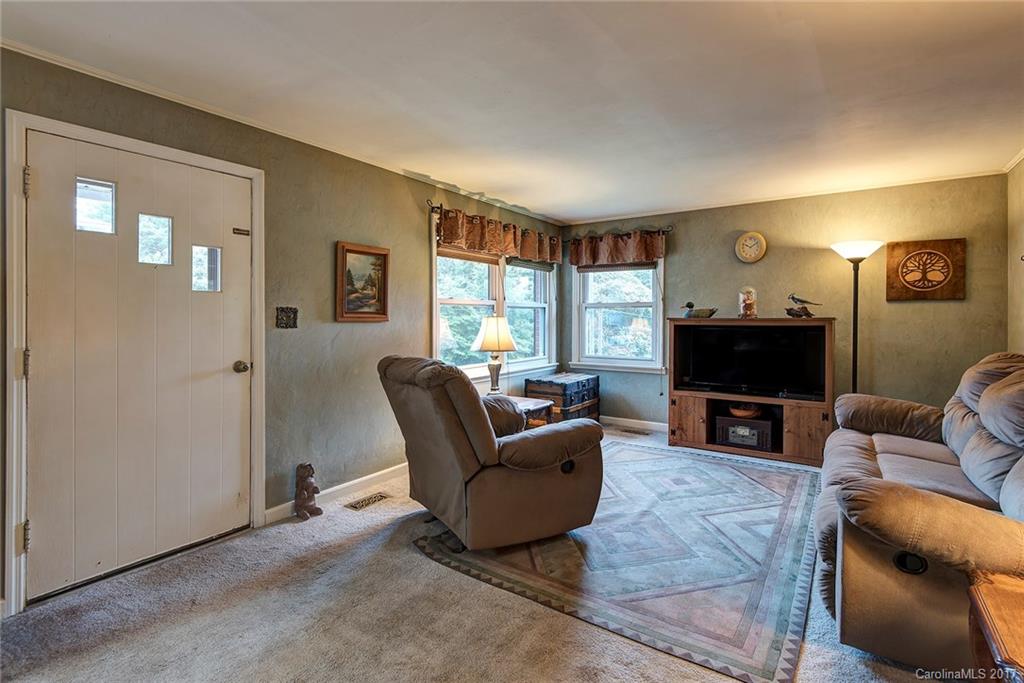 286 Monte Vista Road Candler NC 28715