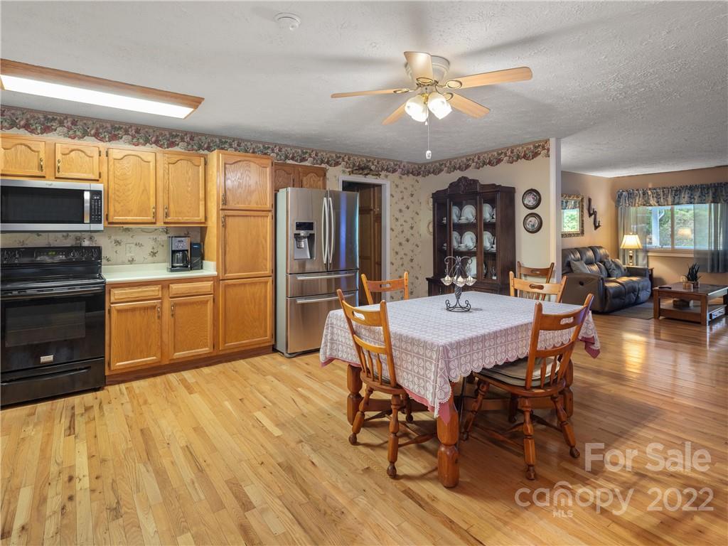 1074 Pine Ridge Road Asheville NC 28804