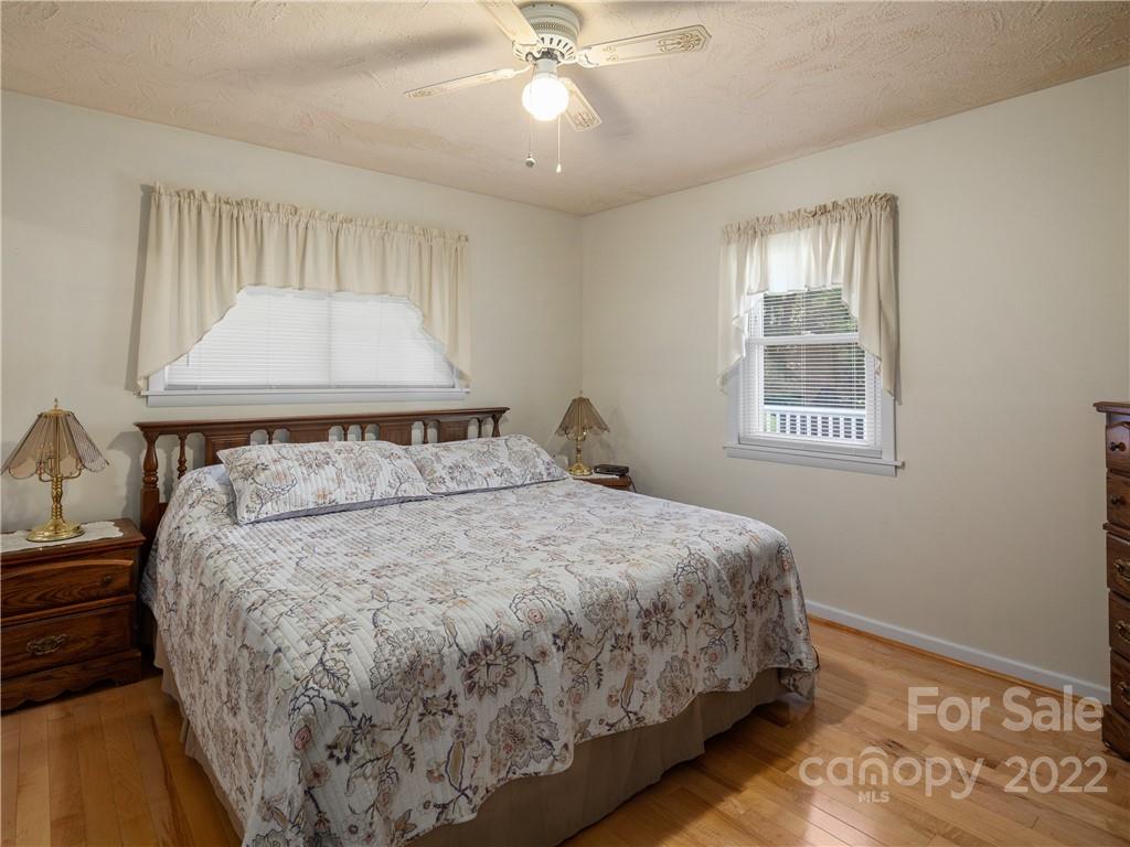 1074 Pine Ridge Road Asheville NC 28804