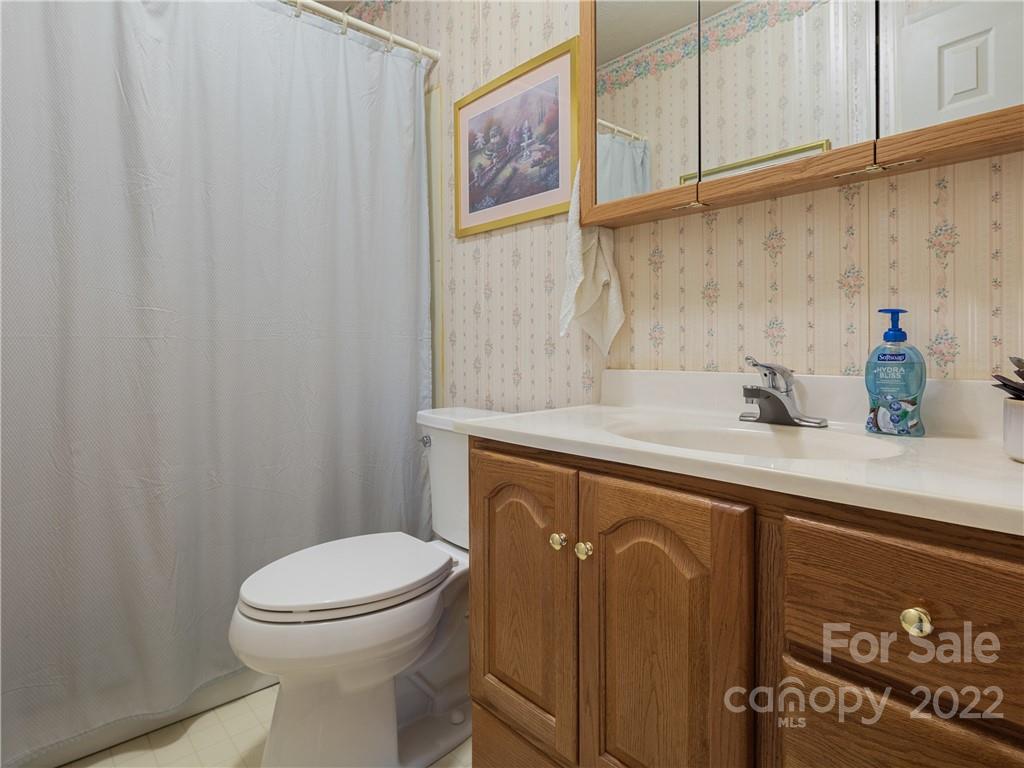 1074 Pine Ridge Road Asheville NC 28804