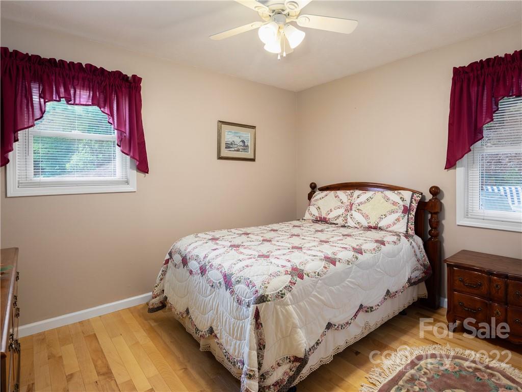 1074 Pine Ridge Road Asheville NC 28804
