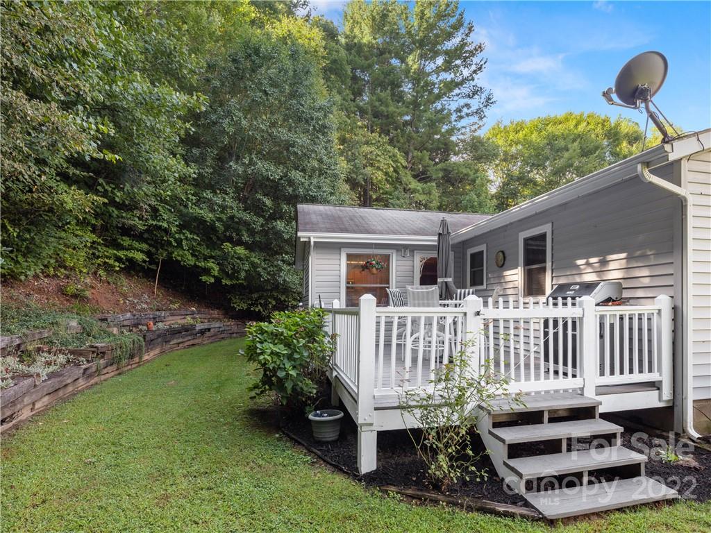1074 Pine Ridge Road Asheville NC 28804