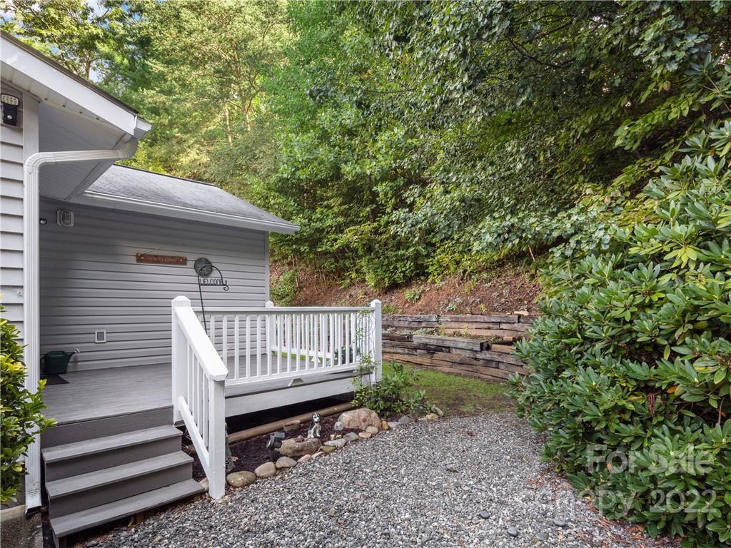 1074 Pine Ridge Road Asheville NC 28804