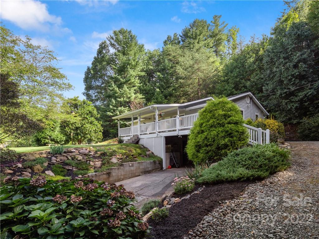 1074 Pine Ridge Road Asheville NC 28804