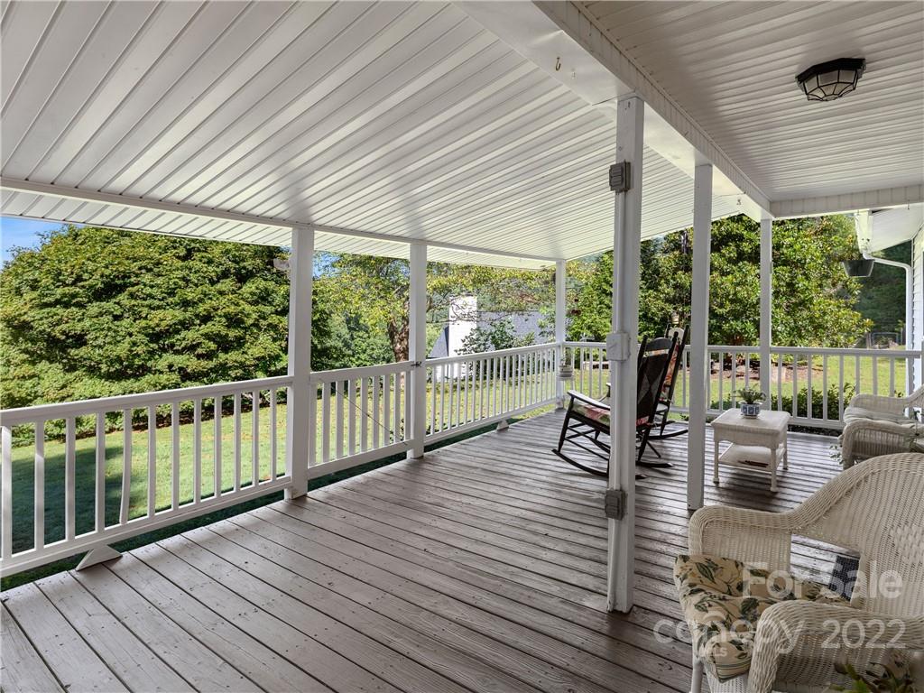 1074 Pine Ridge Road Asheville NC 28804