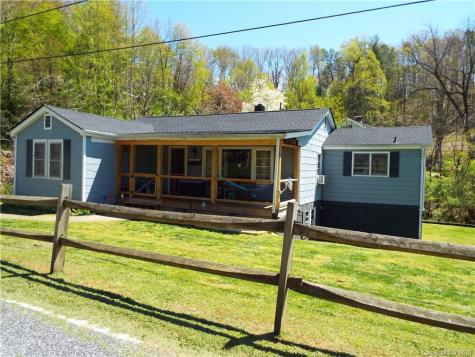 629 Hillcrest Street Sylva NC 28779