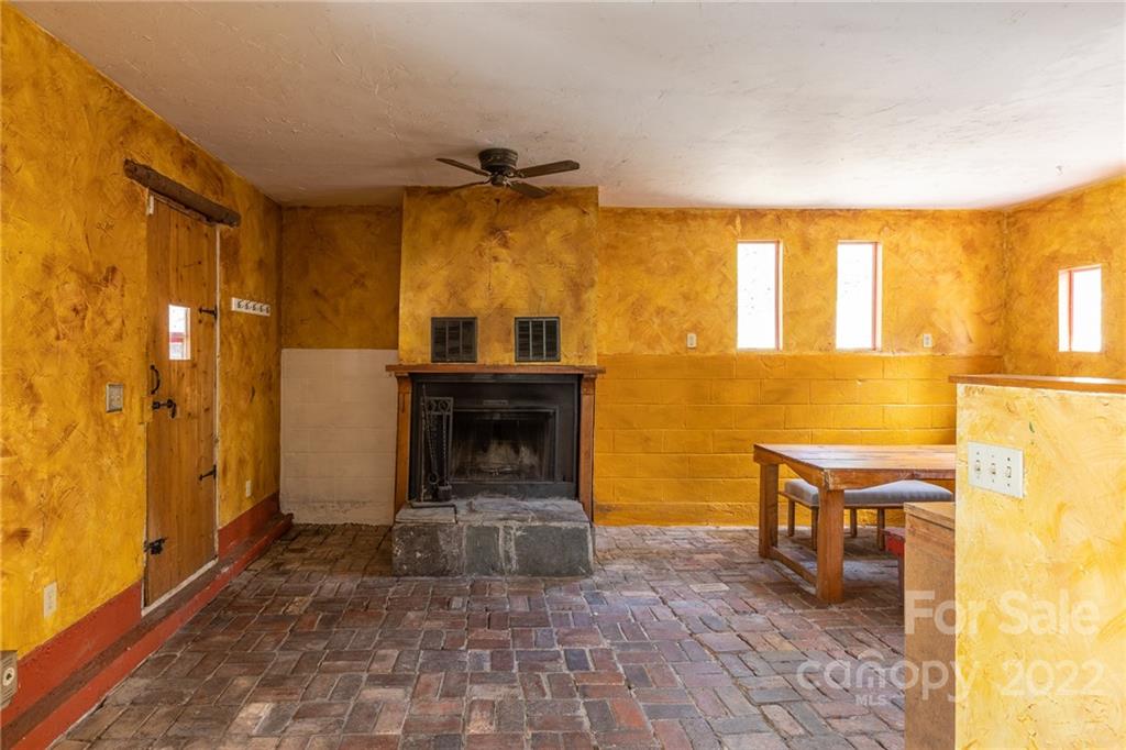 22 Kenilwood Place Asheville NC 28803
