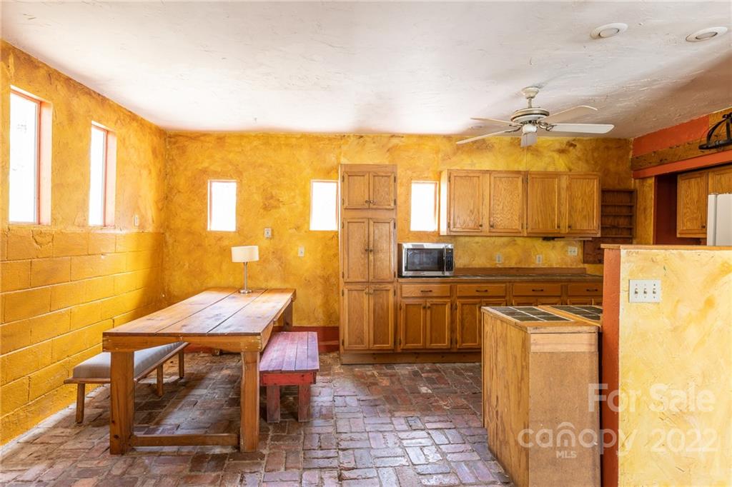 22 Kenilwood Place Asheville NC 28803
