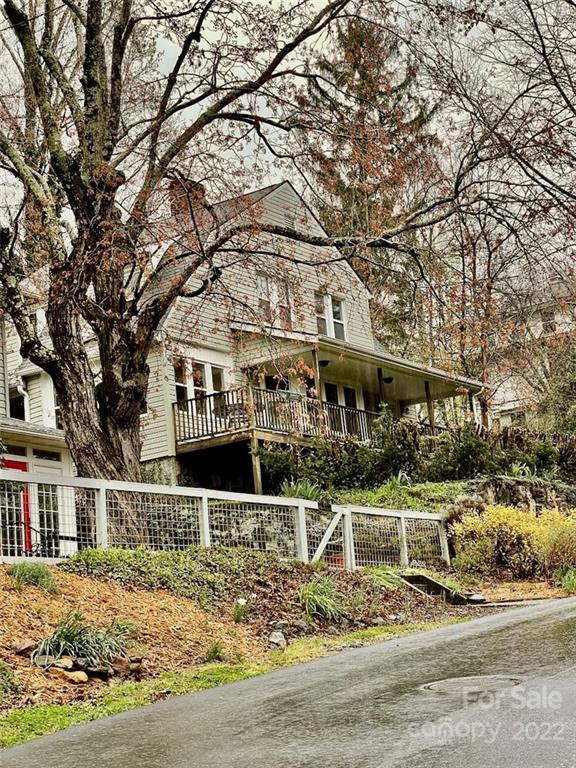 22 Kenilwood Place Asheville NC 28803