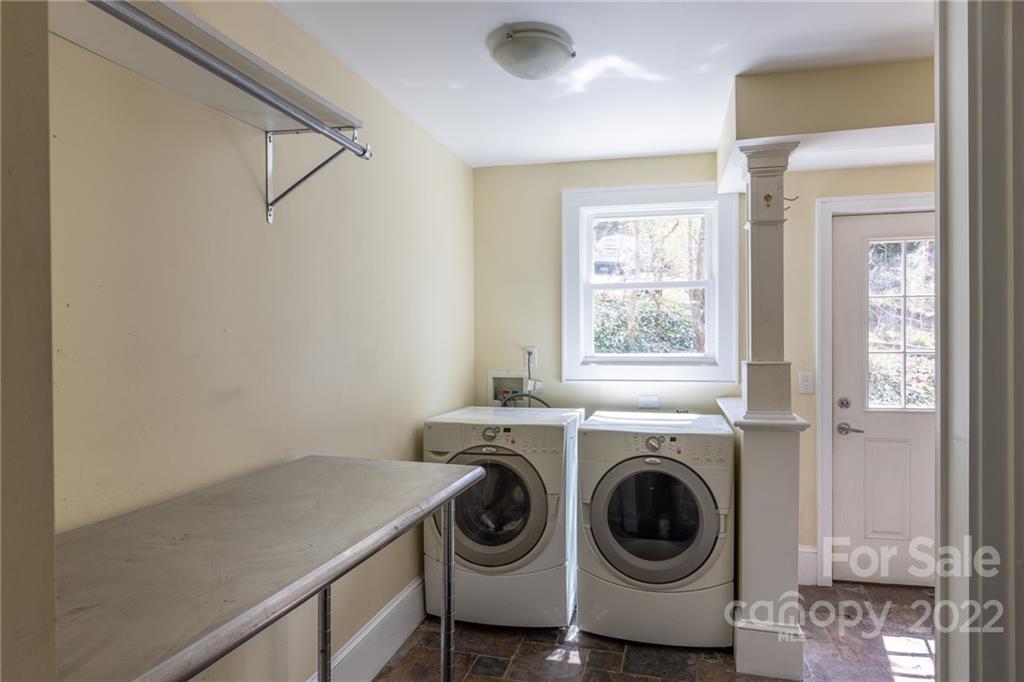 22 Kenilwood Place Asheville NC 28803