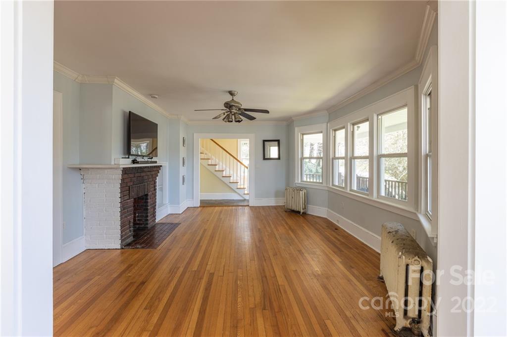 22 Kenilwood Place Asheville NC 28803