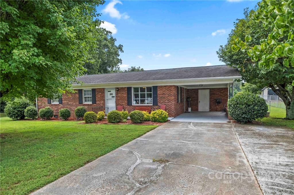 2416 Belle Terre Road Statesville NC 28625