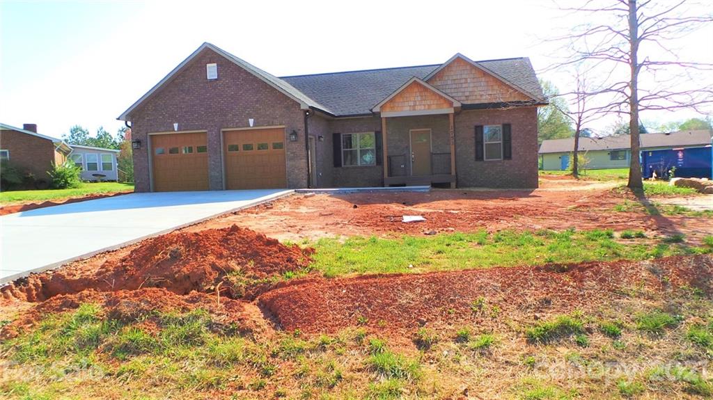 1753 Woodridge Circle Hickory NC 28602