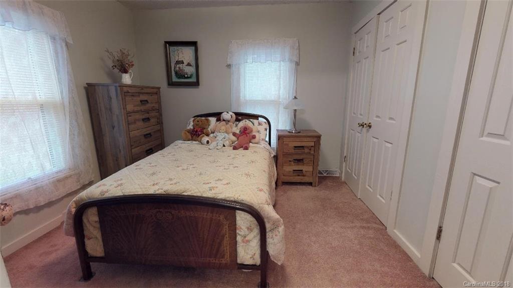 170 Grove Street Marion NC 28752