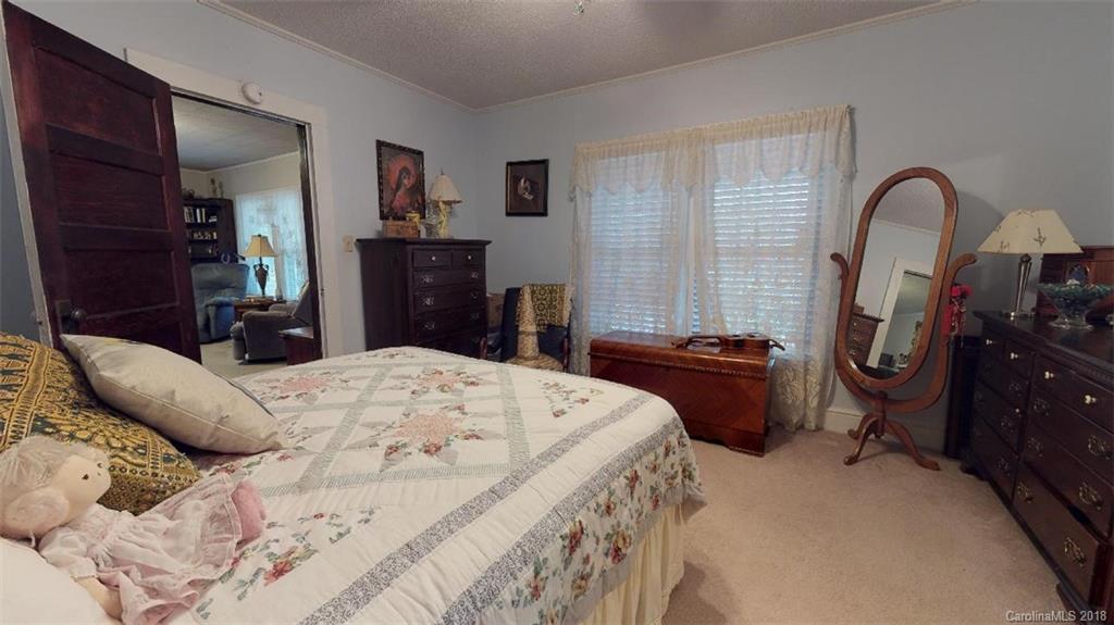 170 Grove Street Marion NC 28752