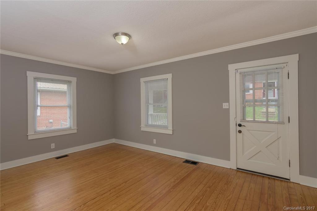 107 Morgan Street Swannanoa NC 28778