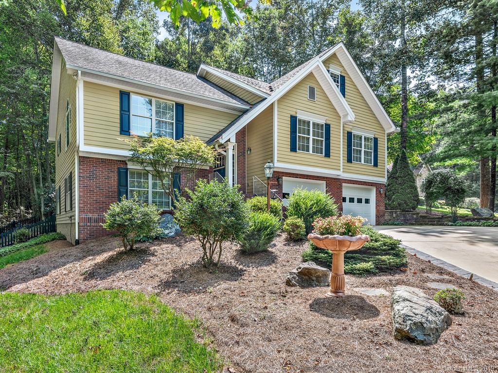 104 Dumont Court Fairview NC 28730