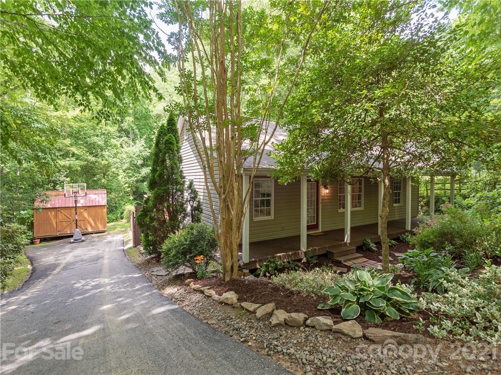 36 Woodland Drive Fairview NC 28730