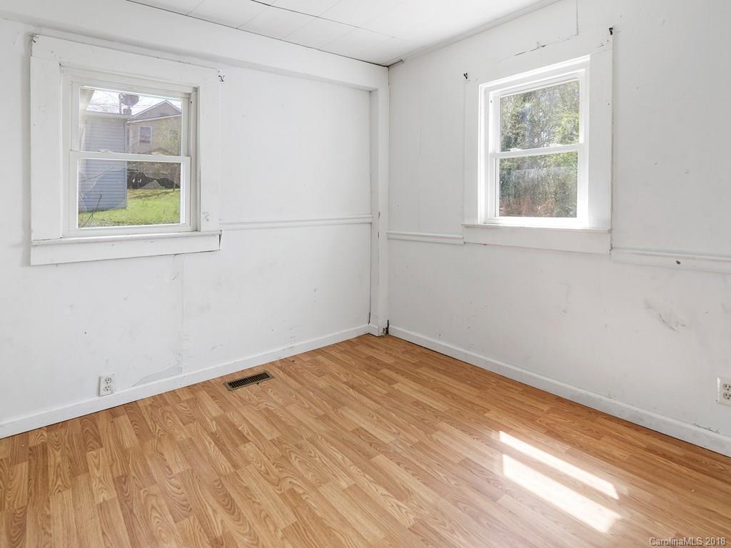 231 Oakdale Street Brevard NC 28712