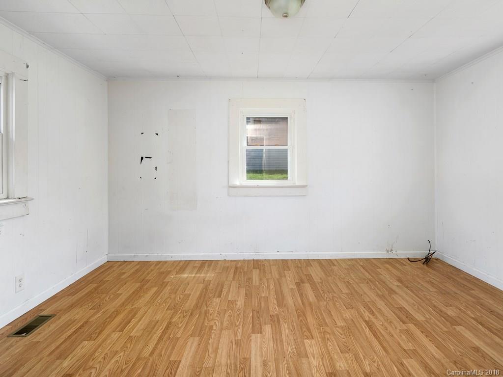 231 Oakdale Street Brevard NC 28712