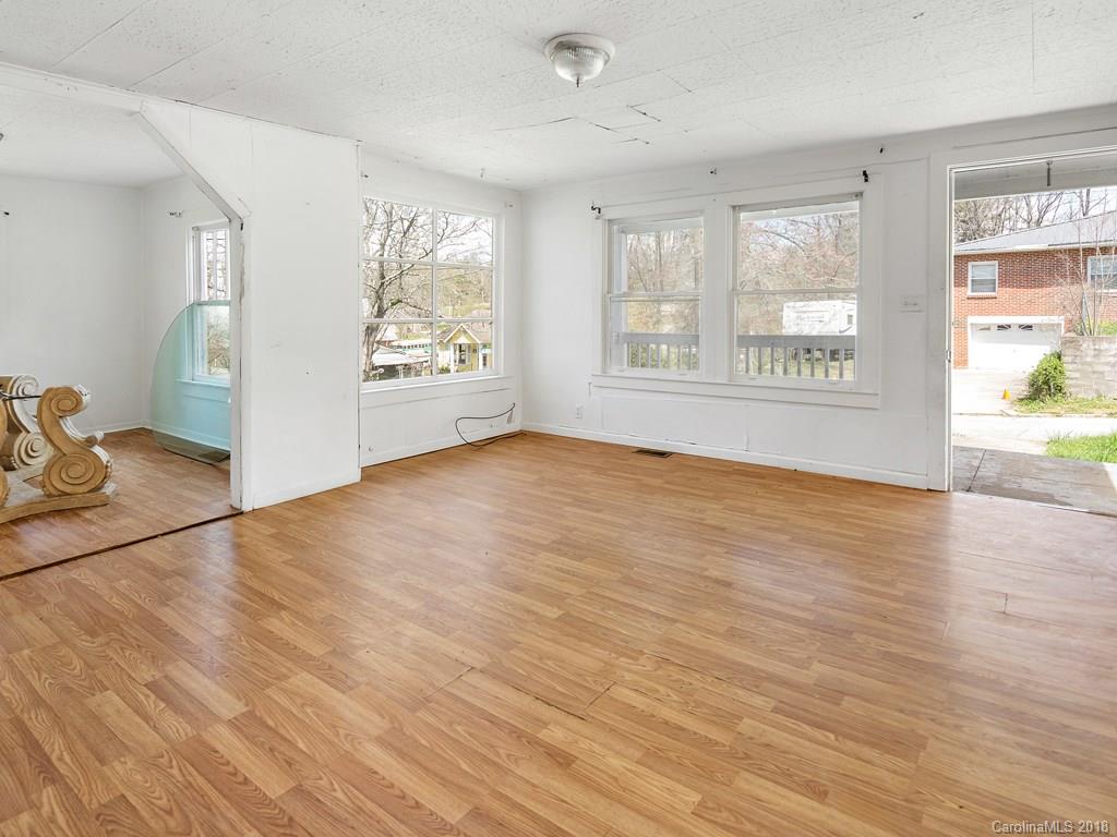 231 Oakdale Street Brevard NC 28712