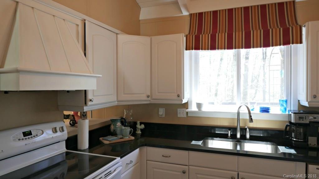 28 Dudi Court Brevard NC 28712