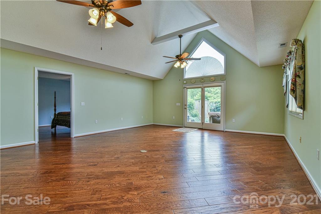 48 Honeycomb Circle Swannanoa NC 28778