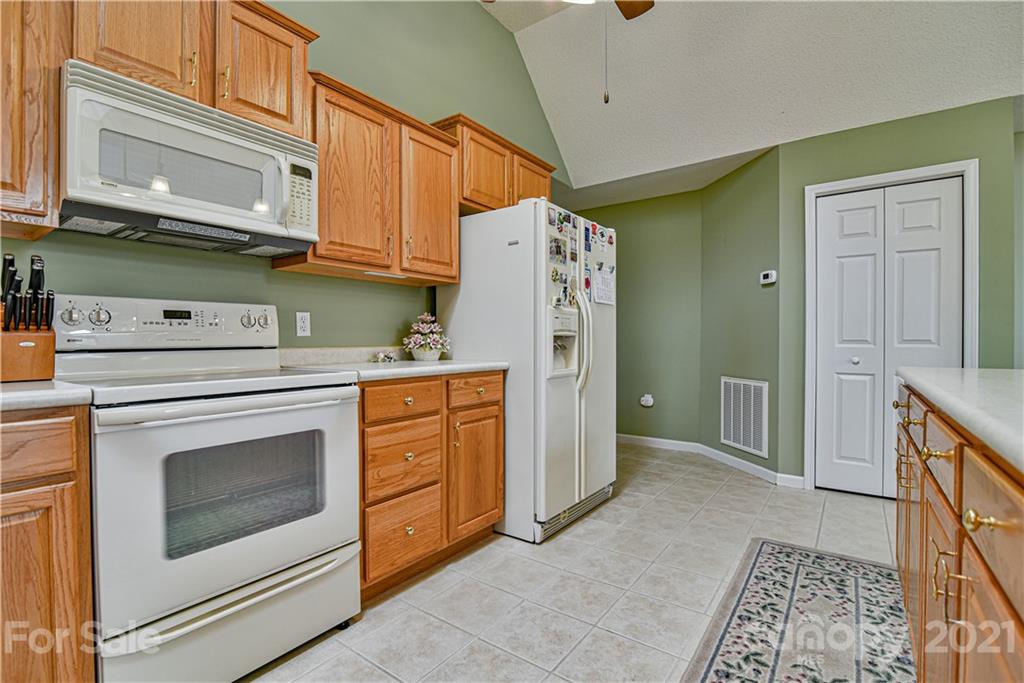 48 Honeycomb Circle Swannanoa NC 28778