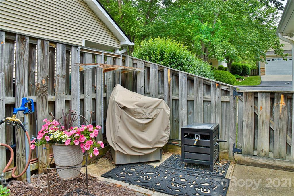 48 Honeycomb Circle Swannanoa NC 28778
