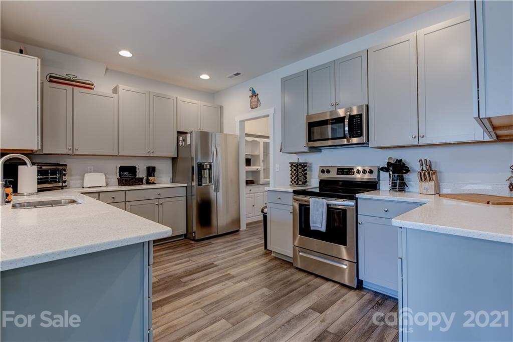 137 Water Leaf Drive Weaverville NC 28787