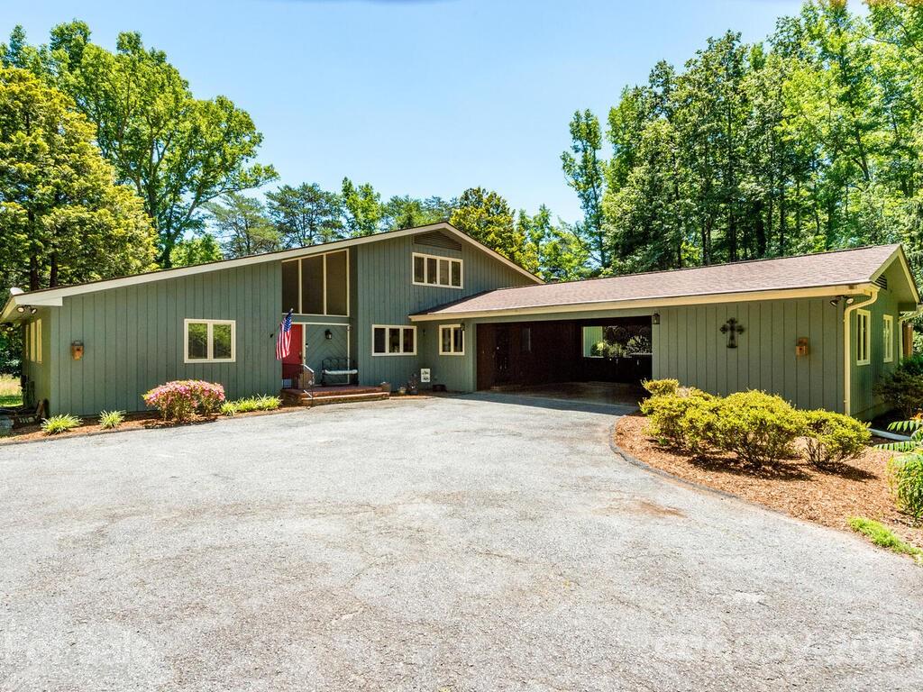1032 Hooper Creek Road Tryon NC 28782