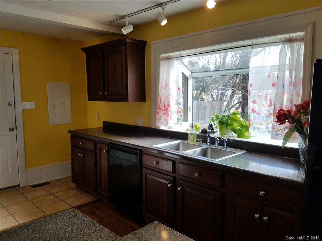 52 Ridgelawn Road Asheville NC 28806