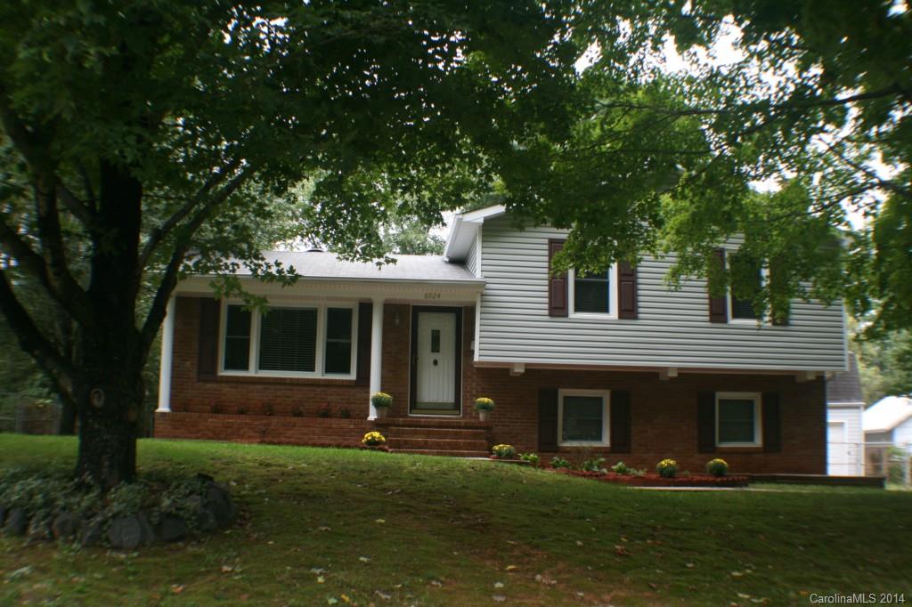 6924 Thorncliff Drive Charlotte NC 28210