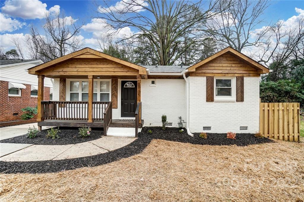 2005 Street Luke Street Charlotte NC 28216