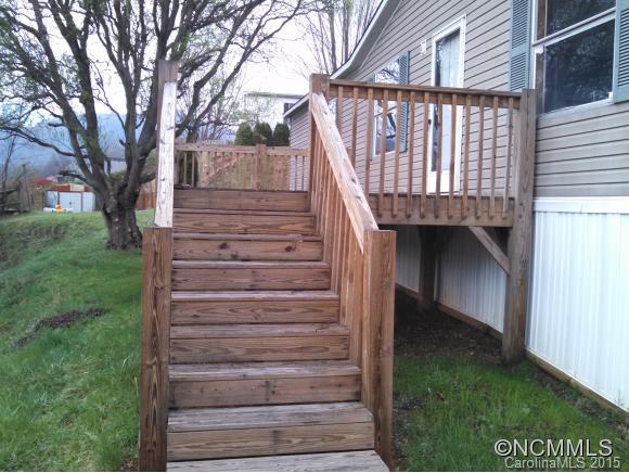 41 Rhodes Street Clyde NC 28721