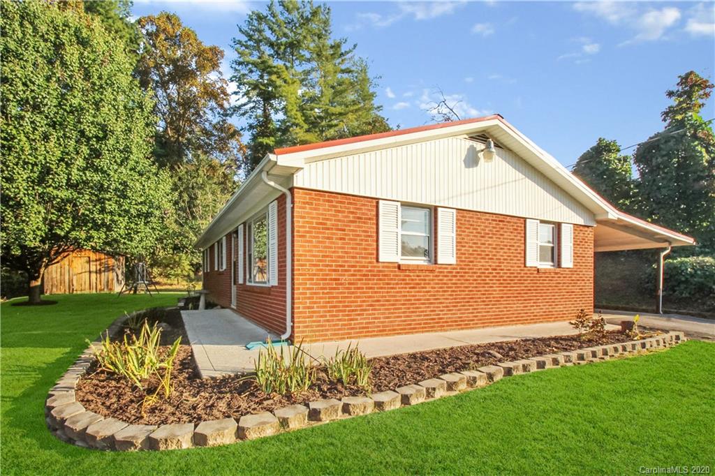 2831 Hankins Road Marion NC 28752