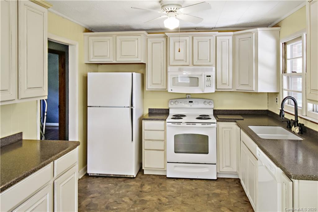 2831 Hankins Road Marion NC 28752