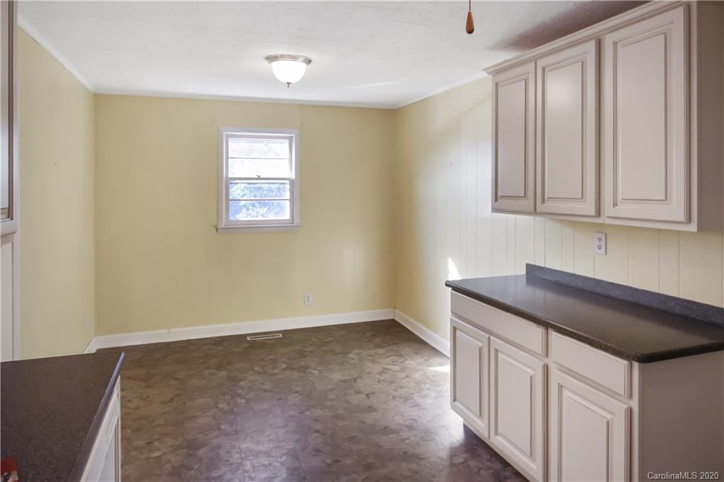 2831 Hankins Road Marion NC 28752