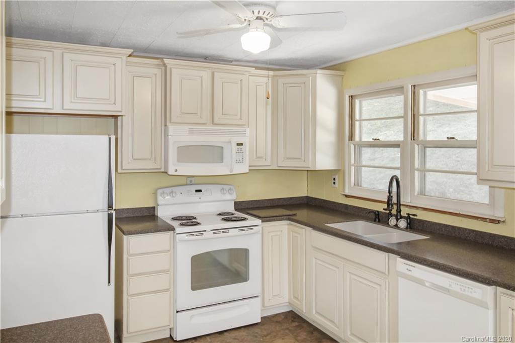 2831 Hankins Road Marion NC 28752