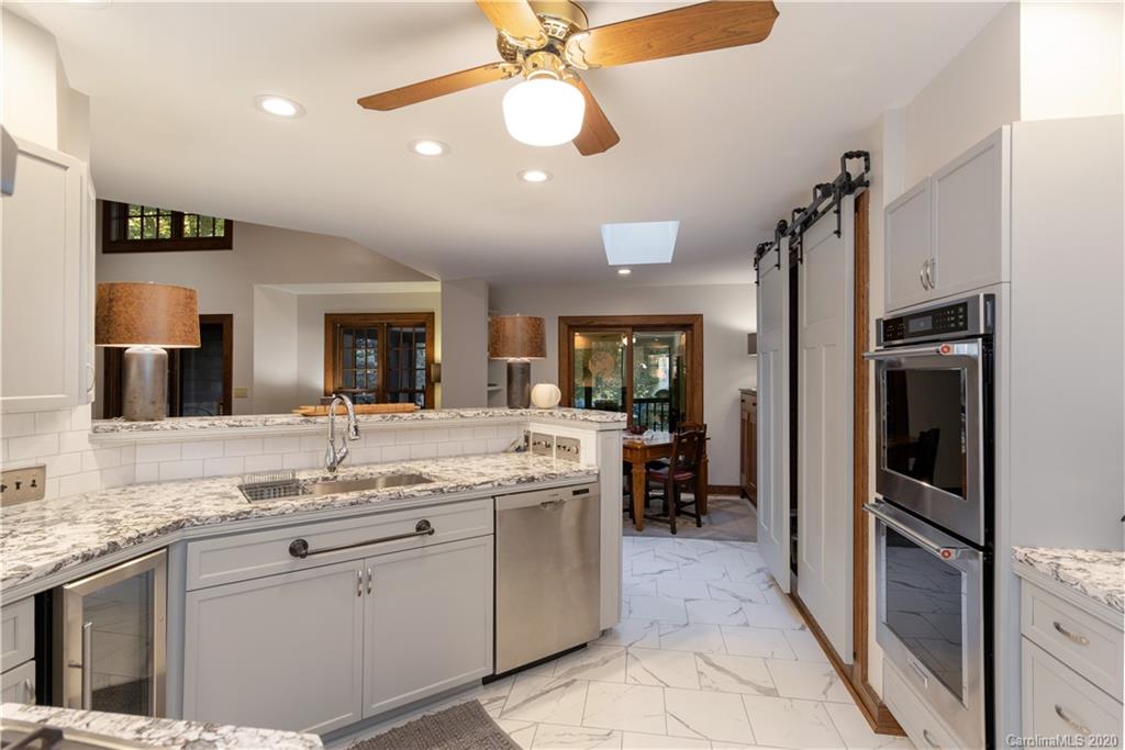 2 Holly Hill Road Asheville NC 28803