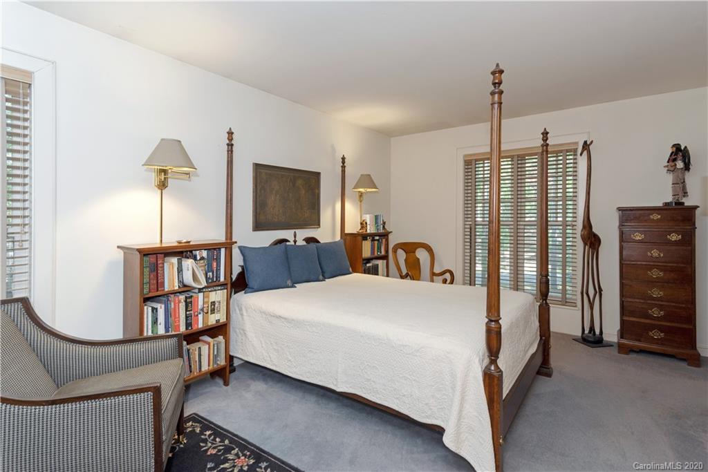 2 Holly Hill Road Asheville NC 28803