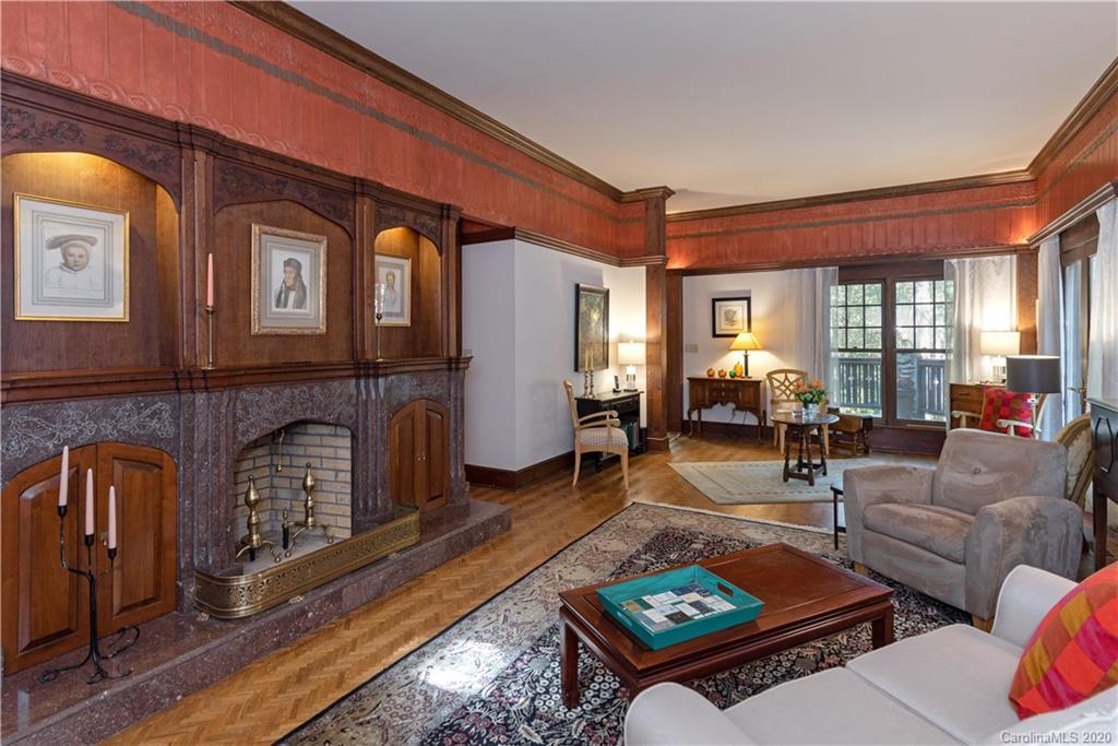 2 Holly Hill Road Asheville NC 28803