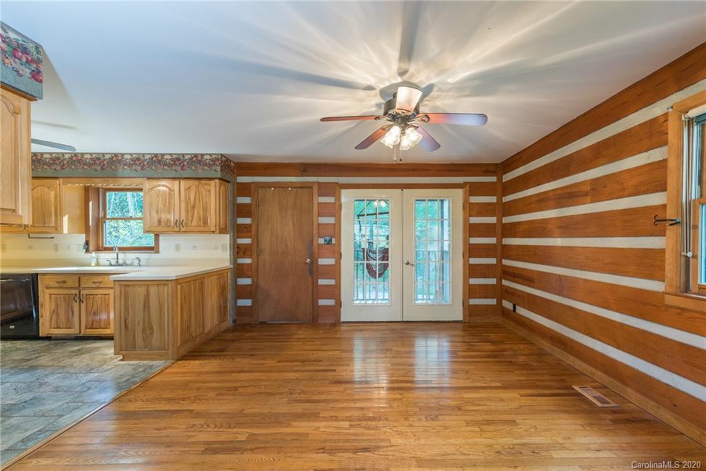 12 Woods Road Fairview NC 28730