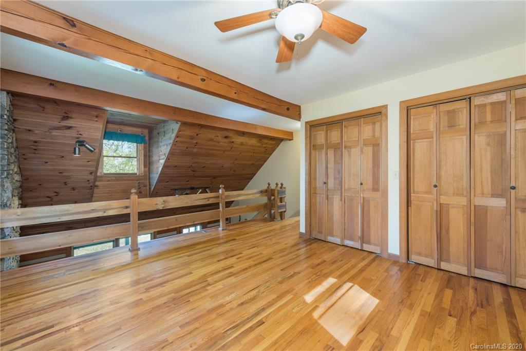 12 Woods Road Fairview NC 28730